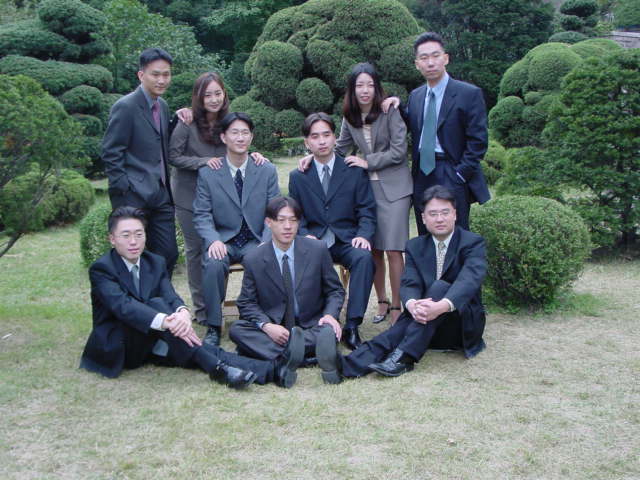 GRADUATION OF FELLOW FRIENDS IN HANYANG UNIVERSITY 2000 - click for Big one