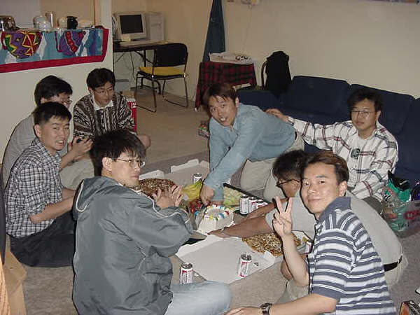 GEOTEC. FELLOWS ON DONGGEON'S BIRTHDAY 2000 - click for Big one