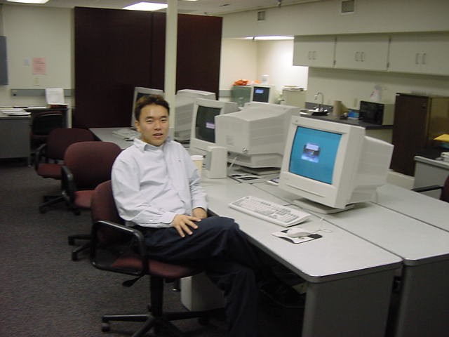 TAMU COMPUTER LAB 2000 - click for Big one